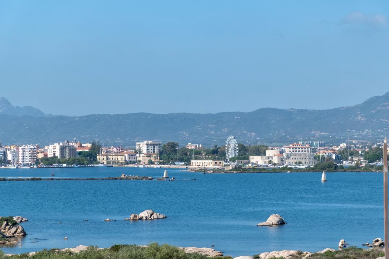Top Floor Gulf View Apartment Olbia Eksteriør billede